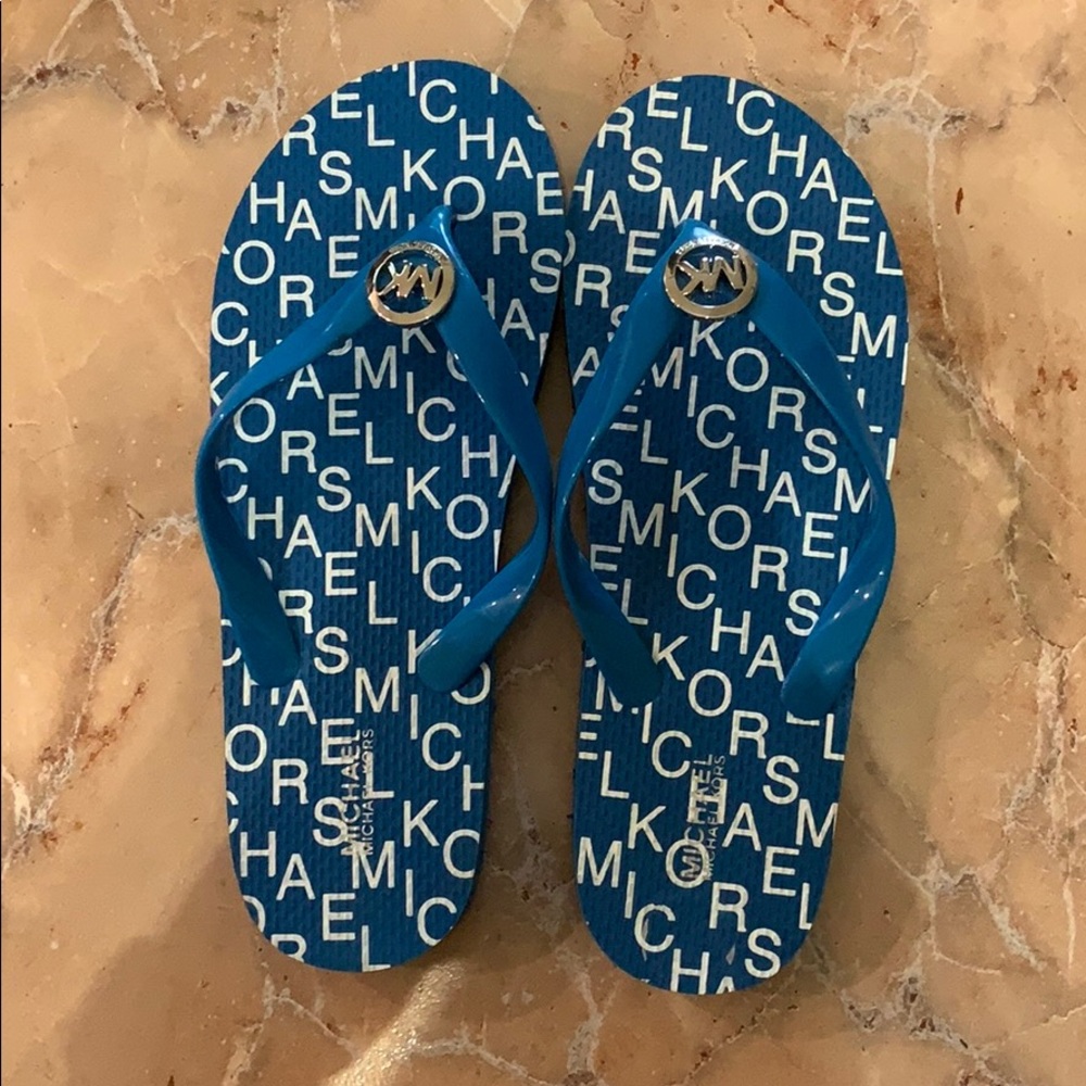 NWOT - Michael Kors Flip Flops - Size 8